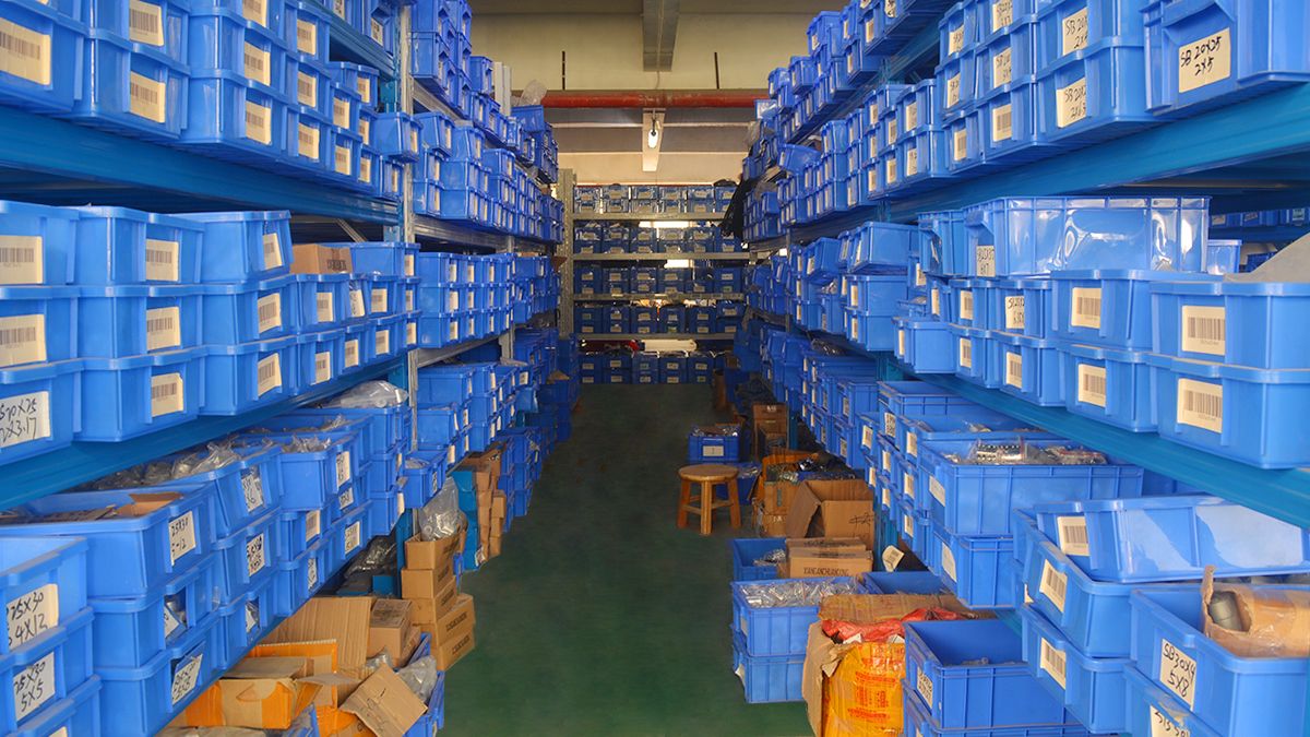 Bin storage for small parts